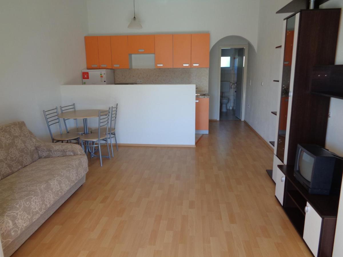 Apartman Kristo Vir Exterior photo